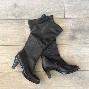 Sofft Heeled Leather Boots